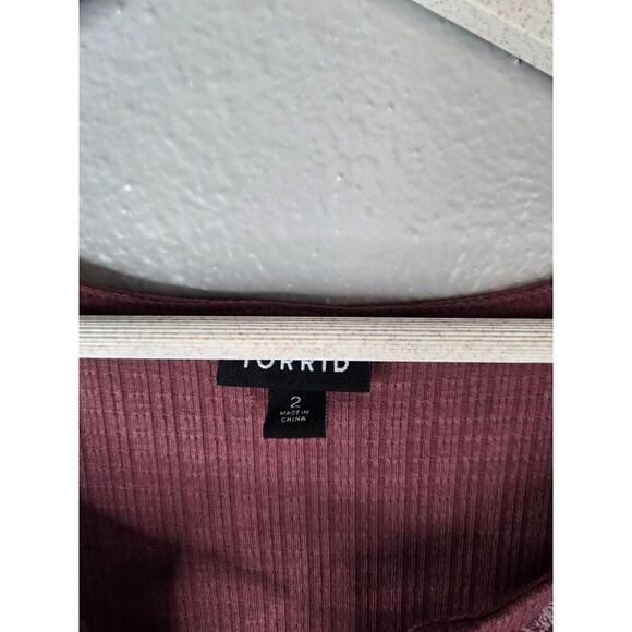 Torrid Women's Purple Embroidered Neckline Flutter Sleeve Top Size 2 | 2X - Picture 3 of 6